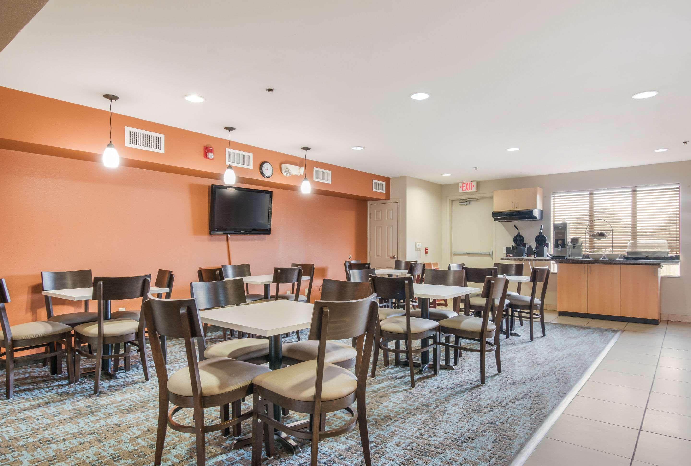 Sleep Inn & Suites Ронкс Экстерьер фото