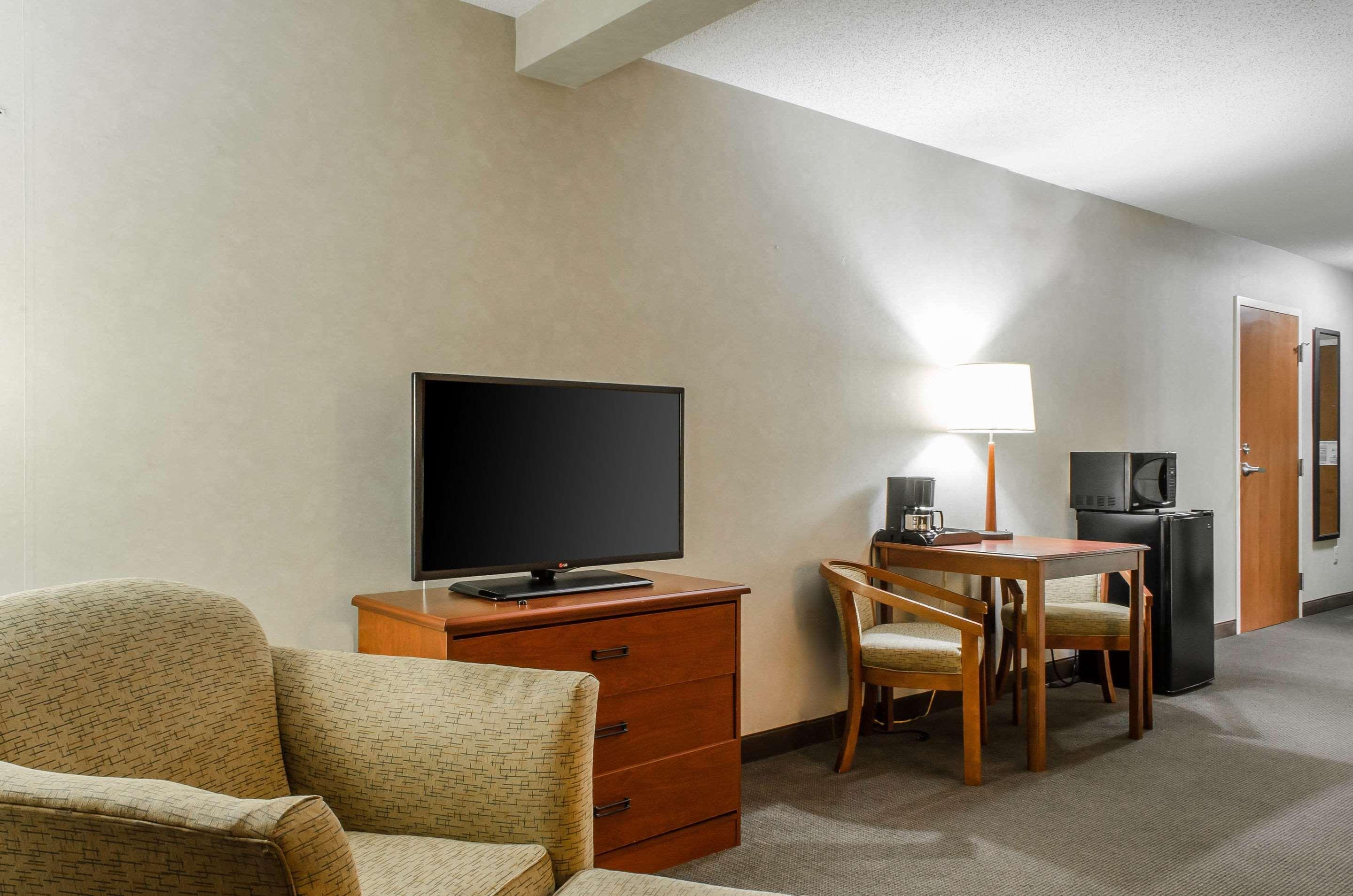 Sleep Inn & Suites Ронкс Экстерьер фото