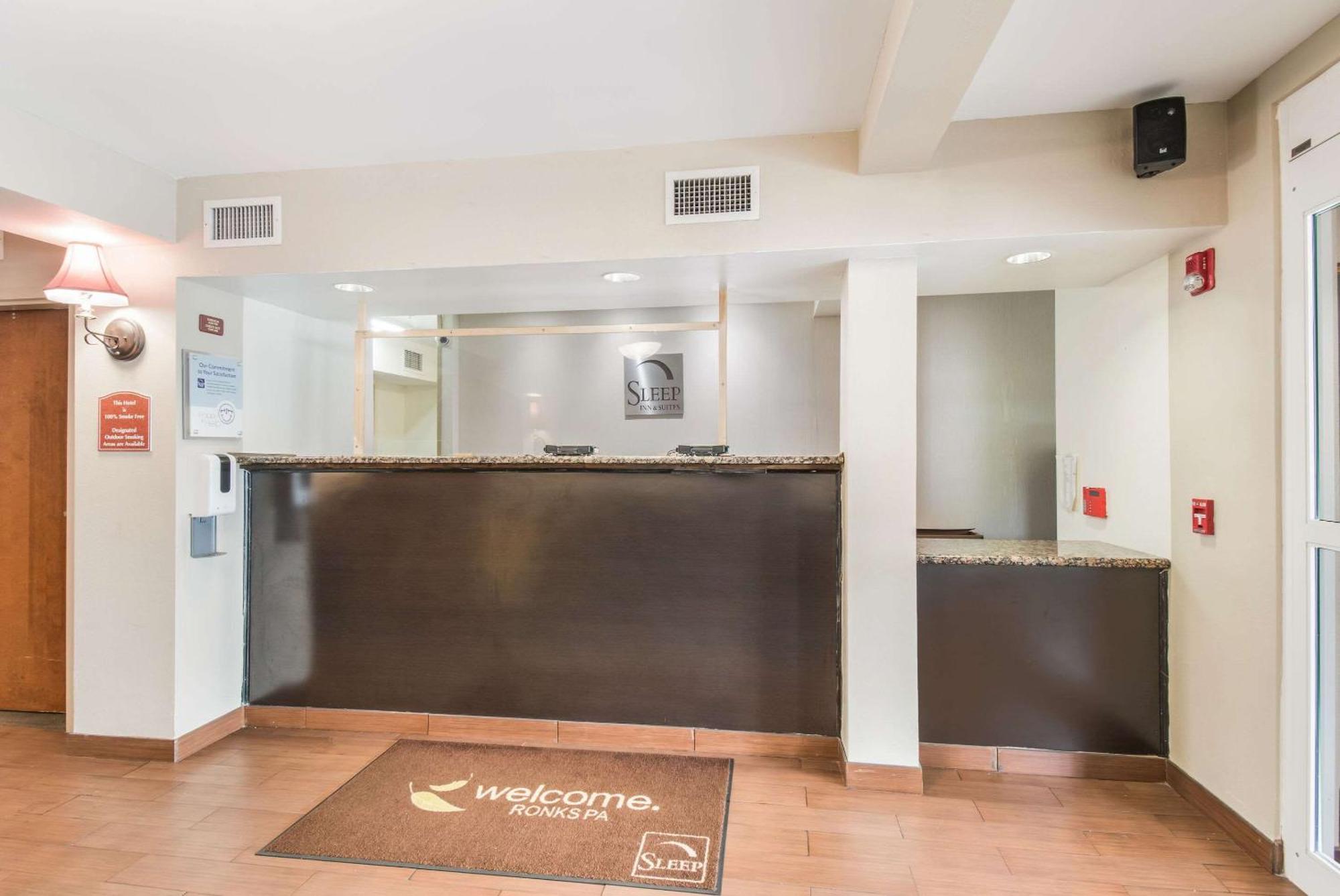 Sleep Inn & Suites Ронкс Экстерьер фото
